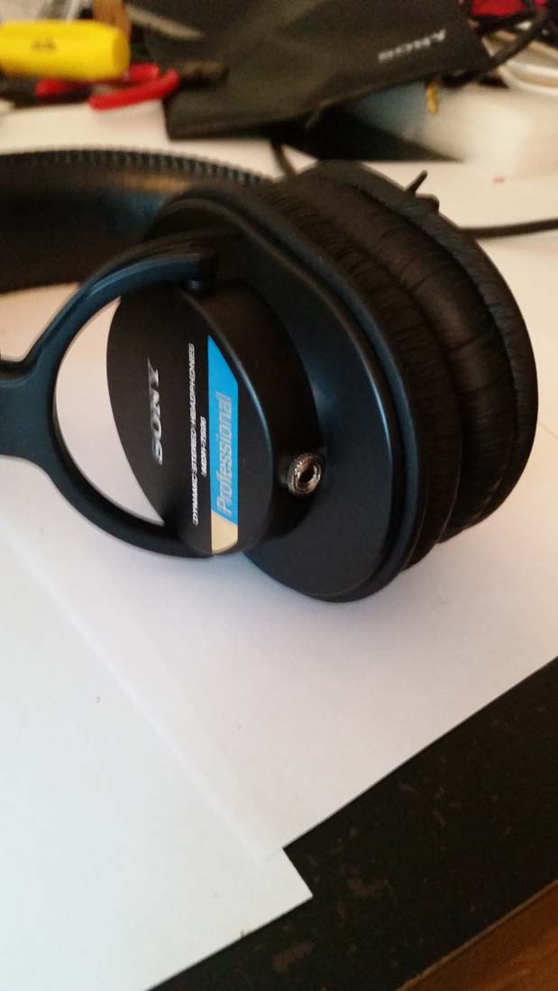 reassemble the sony mdr-7506 headphones after replacing the coord